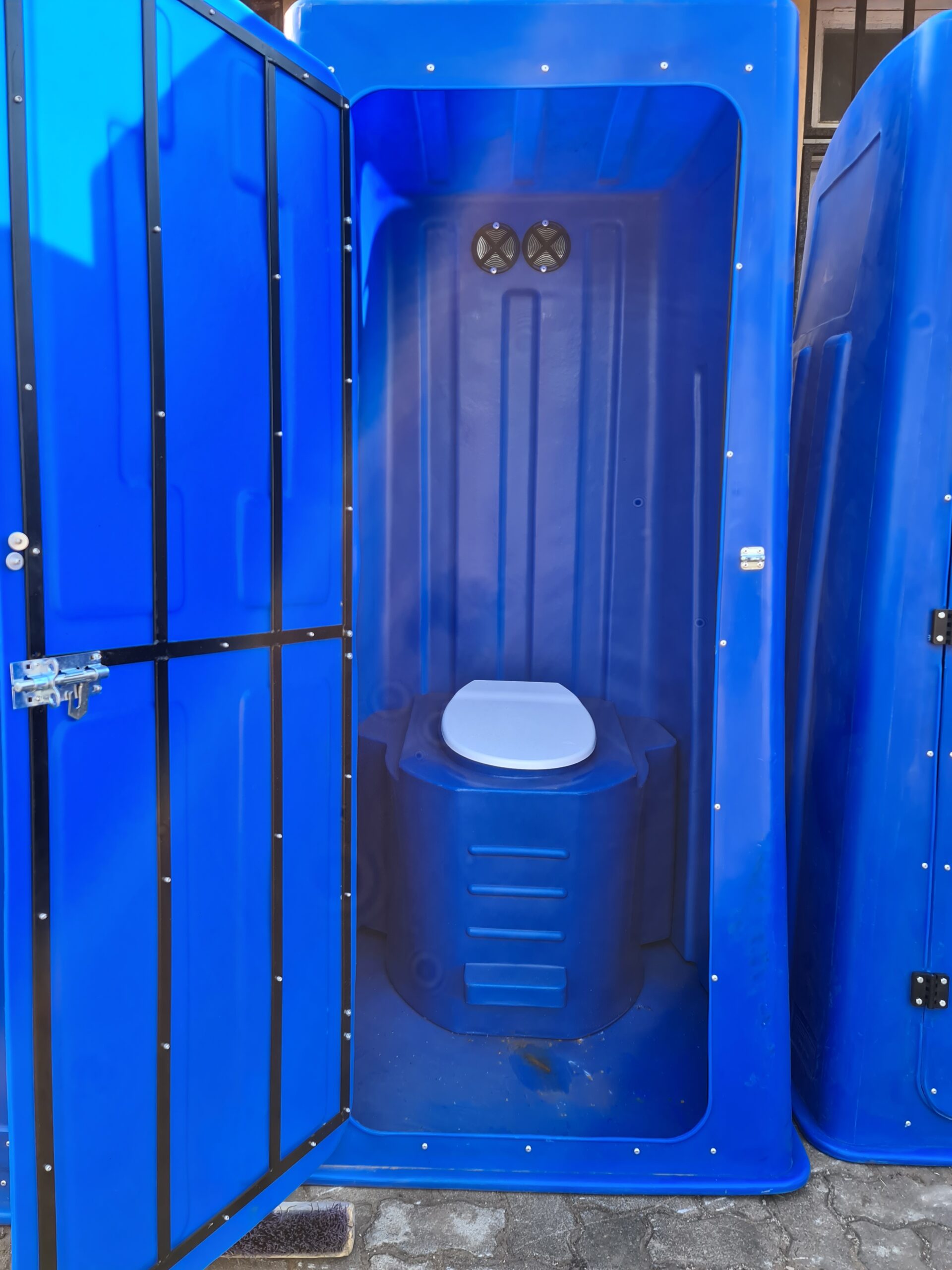 Trailer Toilet 2